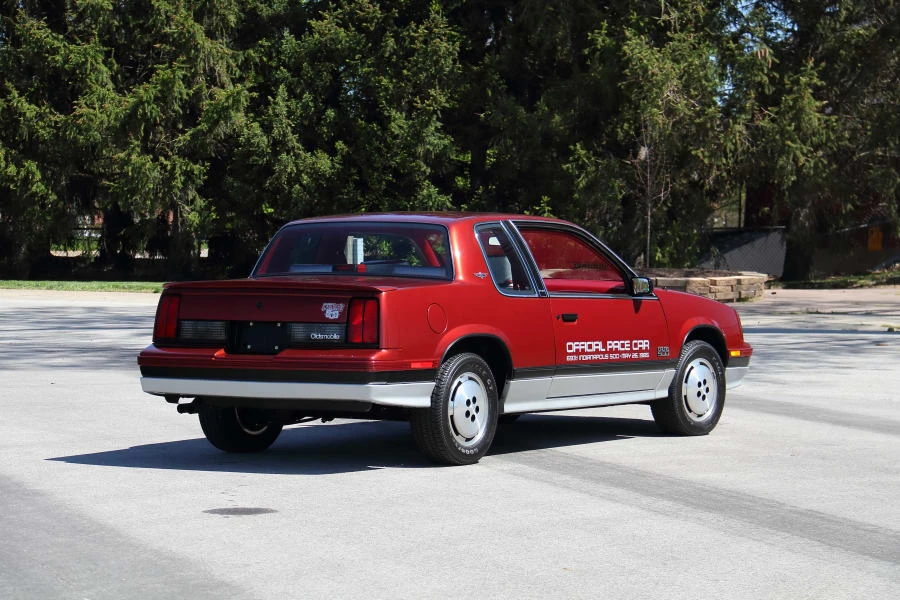 1985 Oldsmobile Calais - Image 3 of 30