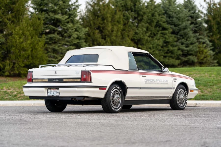1985 Oldsmobile Cutlass Ciera - Image 3 of 30