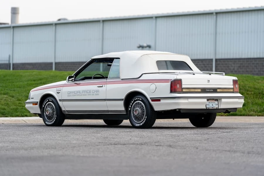 1985 Oldsmobile Cutlass Ciera - Image 8 of 30