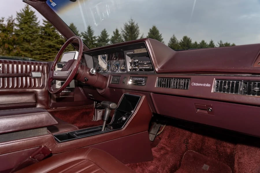 1985 Oldsmobile Cutlass Ciera - Image 16 of 30