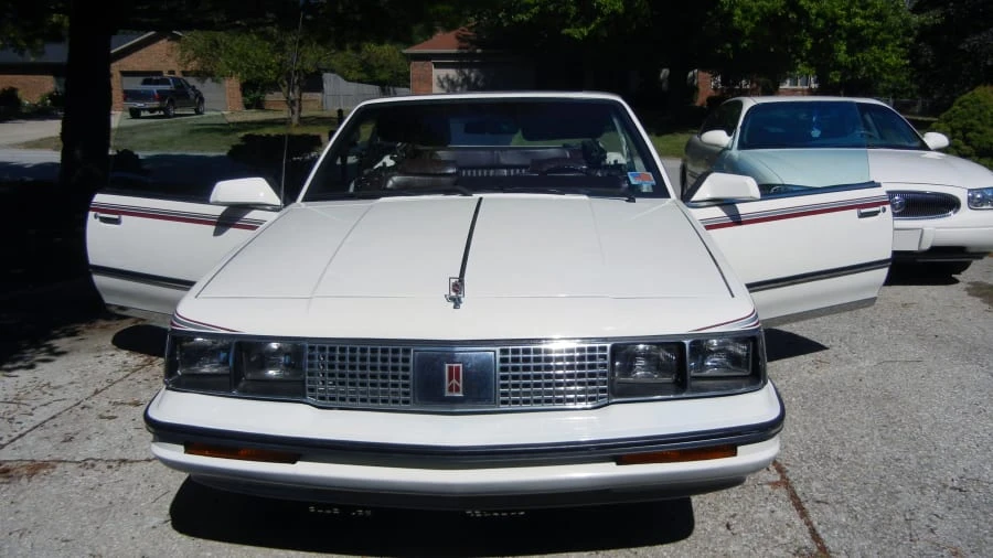 1985 Oldsmobile Cutlass Ciera - Image 2 of 9