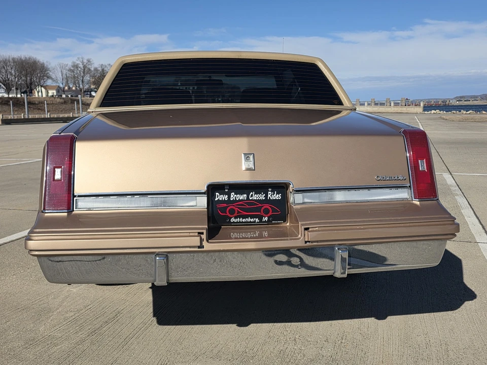 1985 Oldsmobile Cutlass 5th Gen - Image 4 of 21