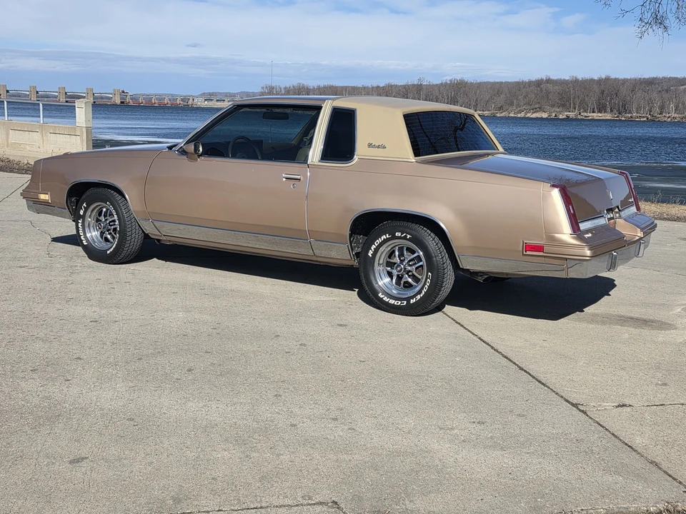 1985 Oldsmobile Cutlass 5th Gen - Image 14 of 21