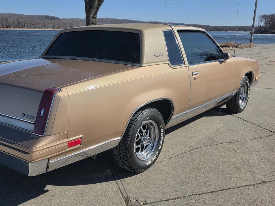 1985 Oldsmobile Cutlass 5th Gen - Image 6 of 21