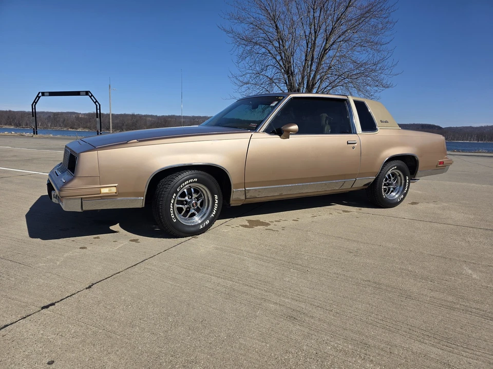 1985 Oldsmobile Cutlass 5th Gen - Image 3 of 21