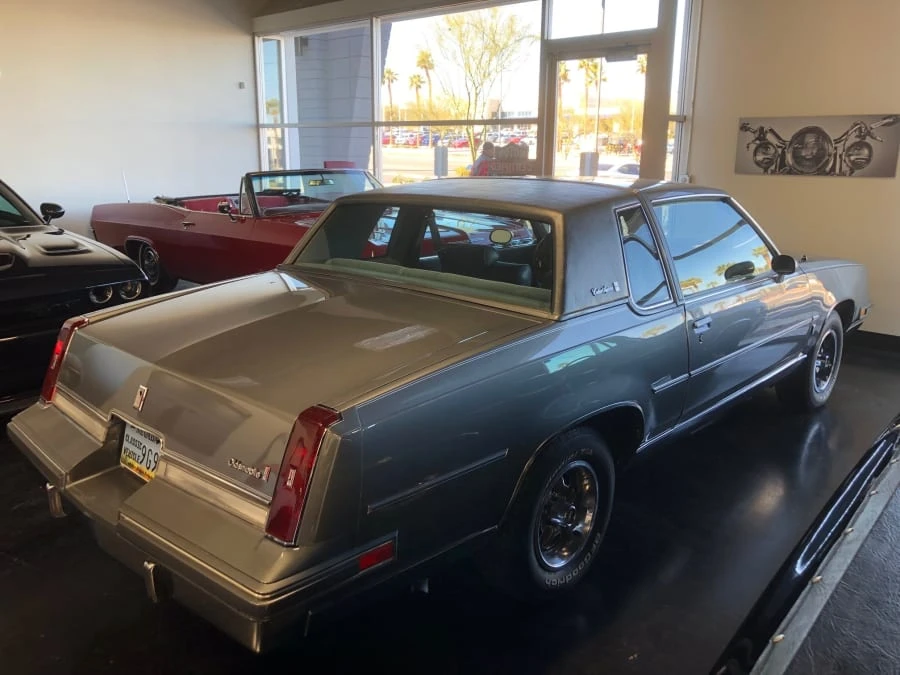 1985 Oldsmobile Cutlass Supreme - Image 9 of 12