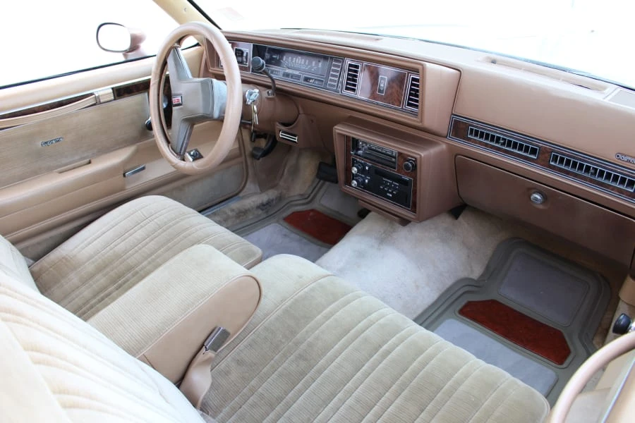1985 Oldsmobile Cutlass Supreme - Image 4 of 9