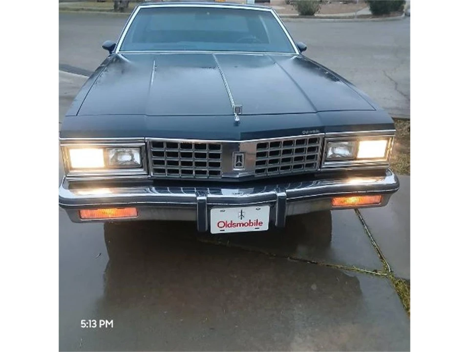 1985 Oldsmobile 88 - Image 21 of 24