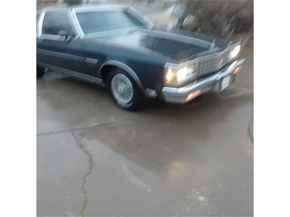 1985 Oldsmobile 88 - Image 22 of 24