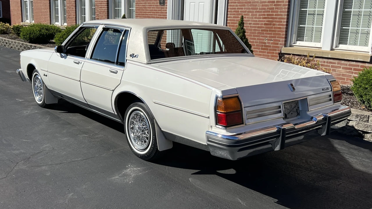 1985 Oldsmobile 88 - Image 3 of 9