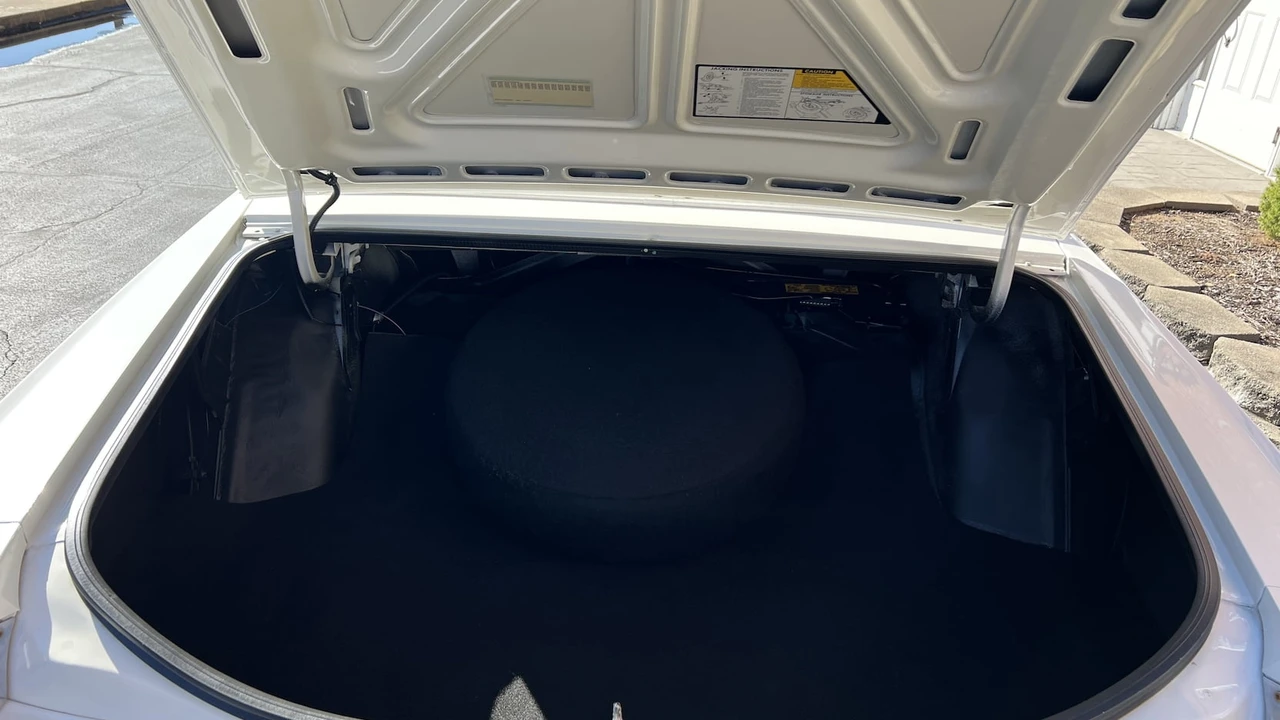 1985 Oldsmobile 88 - Image 7 of 9