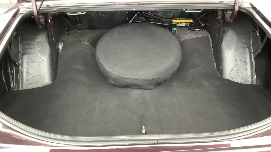 1985 Oldsmobile 88 - Image 21 of 29