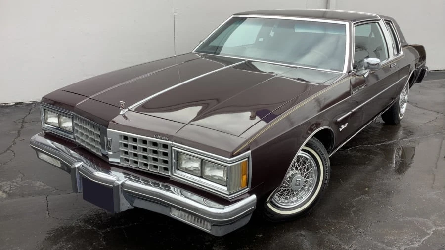 1985 Oldsmobile 88 - Image 24 of 29