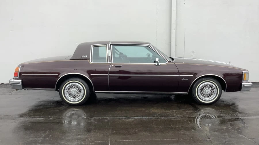 1985 Oldsmobile 88 - Image 28 of 29