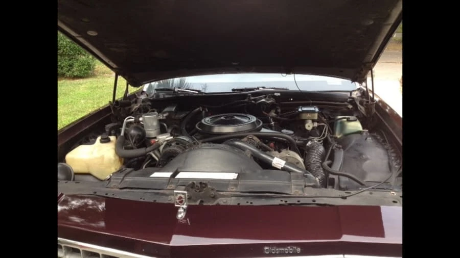 1985 Oldsmobile 98 - Image 9 of 12