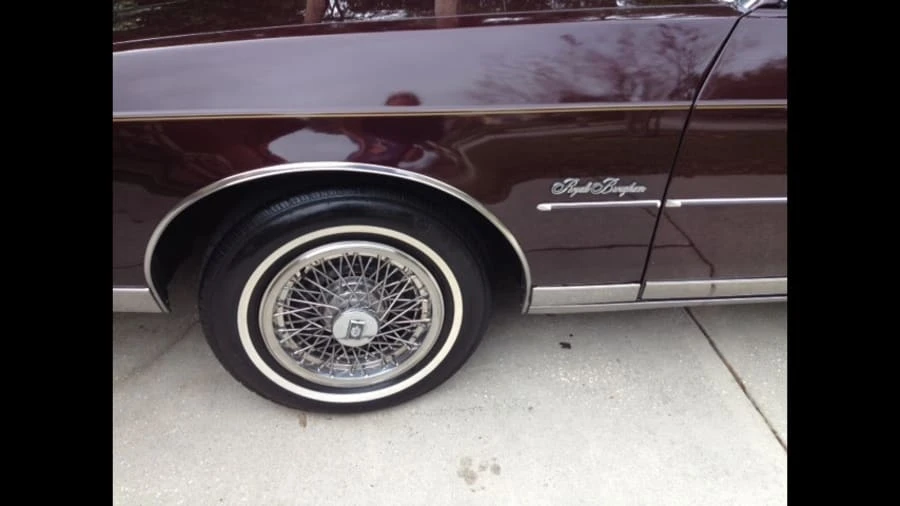 1985 Oldsmobile 98 - Image 12 of 12
