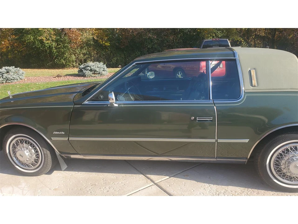 1985 Oldsmobile Toronado - Image 8 of 18