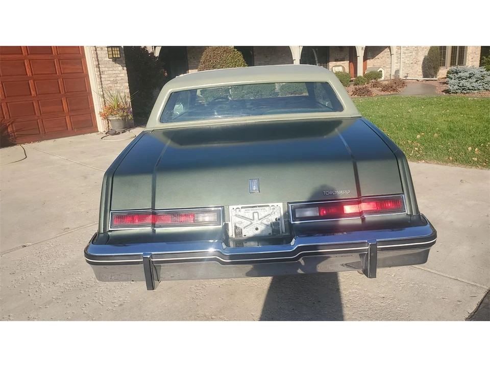 1985 Oldsmobile Toronado - Image 2 of 18