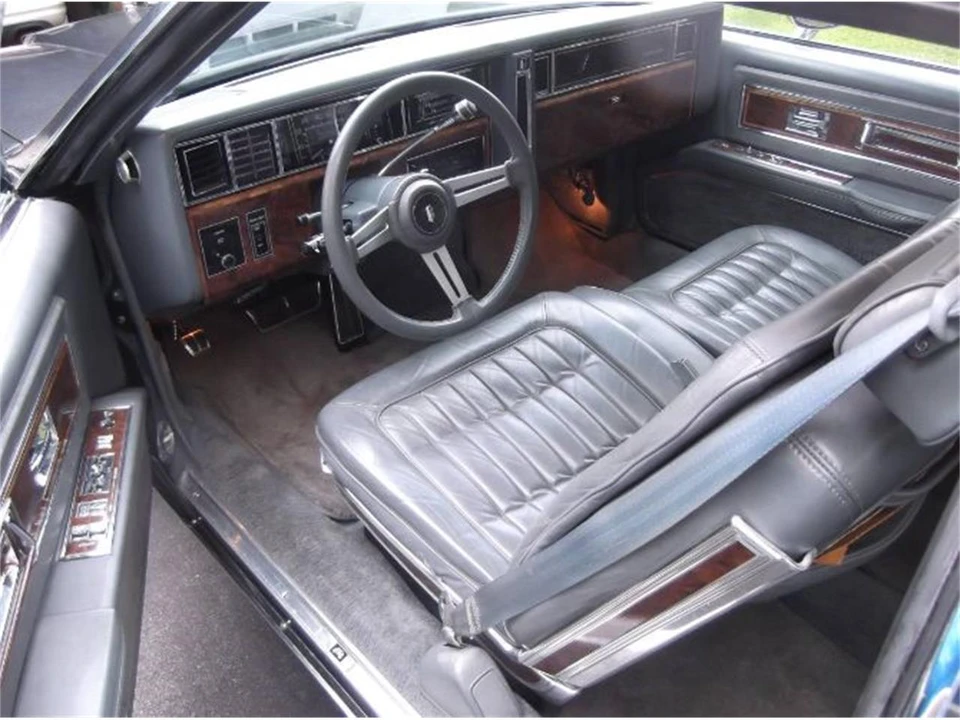 1985 Oldsmobile Toronado - Image 9 of 18
