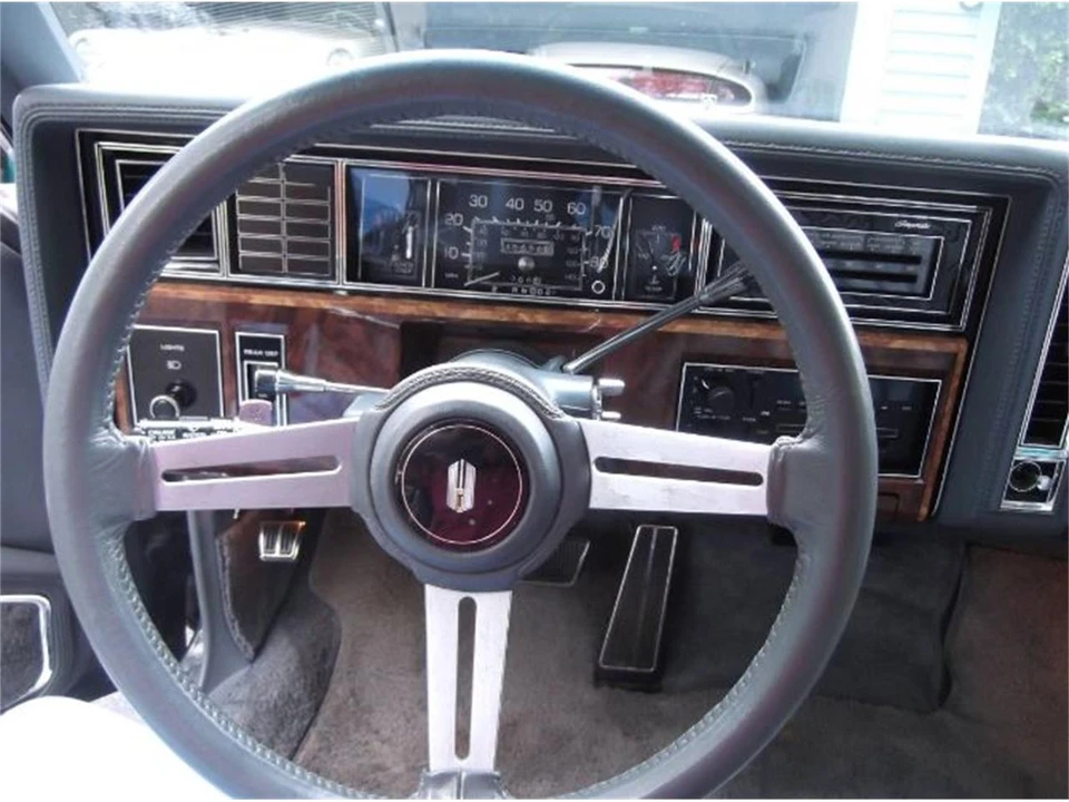1985 Oldsmobile Toronado - Image 6 of 18