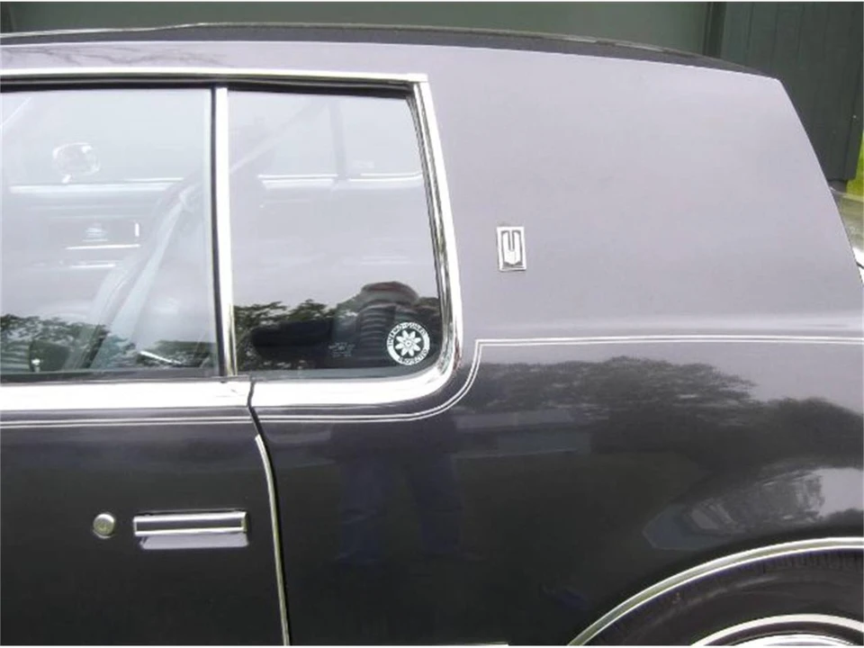 1985 Oldsmobile Toronado - Image 11 of 18