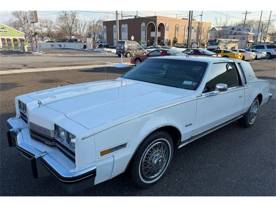 1985 Oldsmobile Toronado - Image 6 of 31