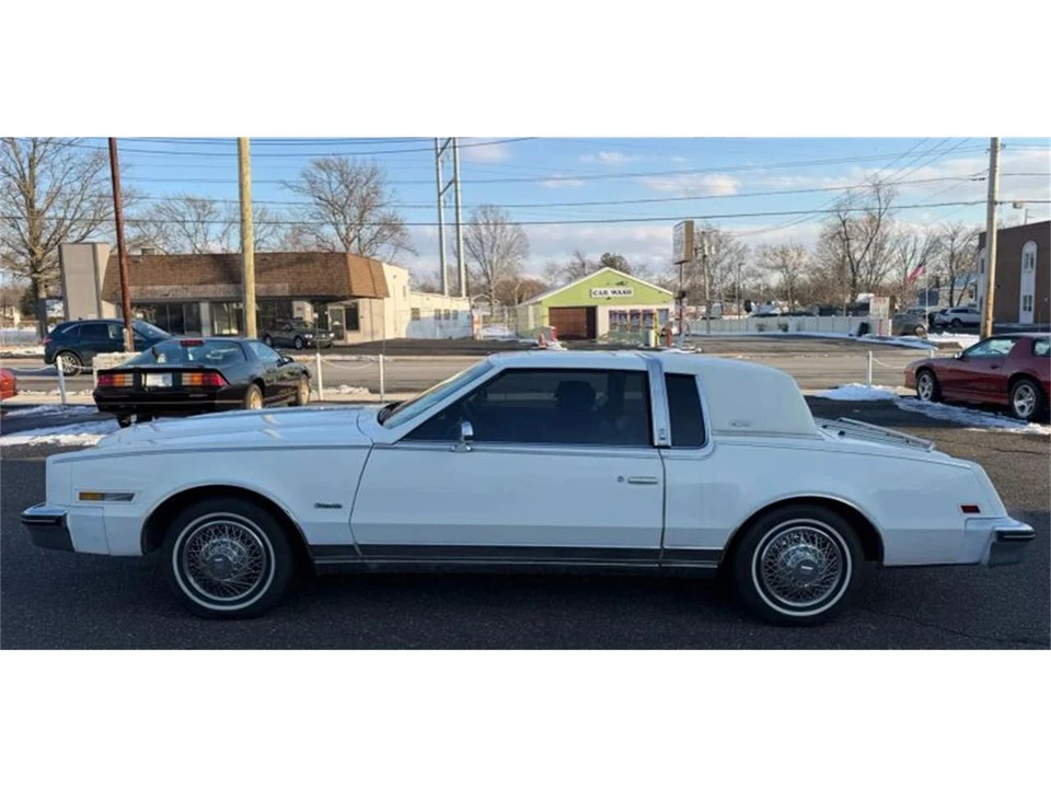 1985 Oldsmobile Toronado - Image 7 of 31