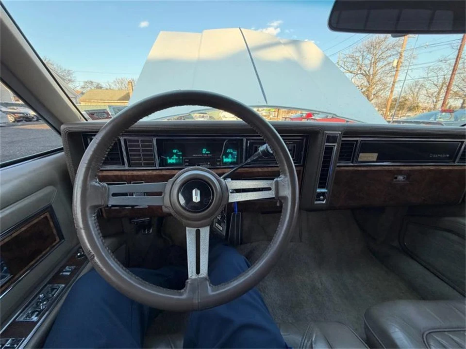 1985 Oldsmobile Toronado - Image 17 of 31