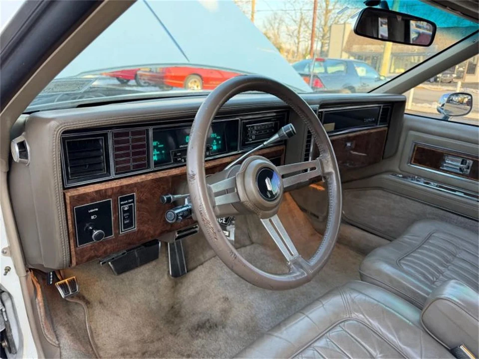 1985 Oldsmobile Toronado - Image 16 of 31