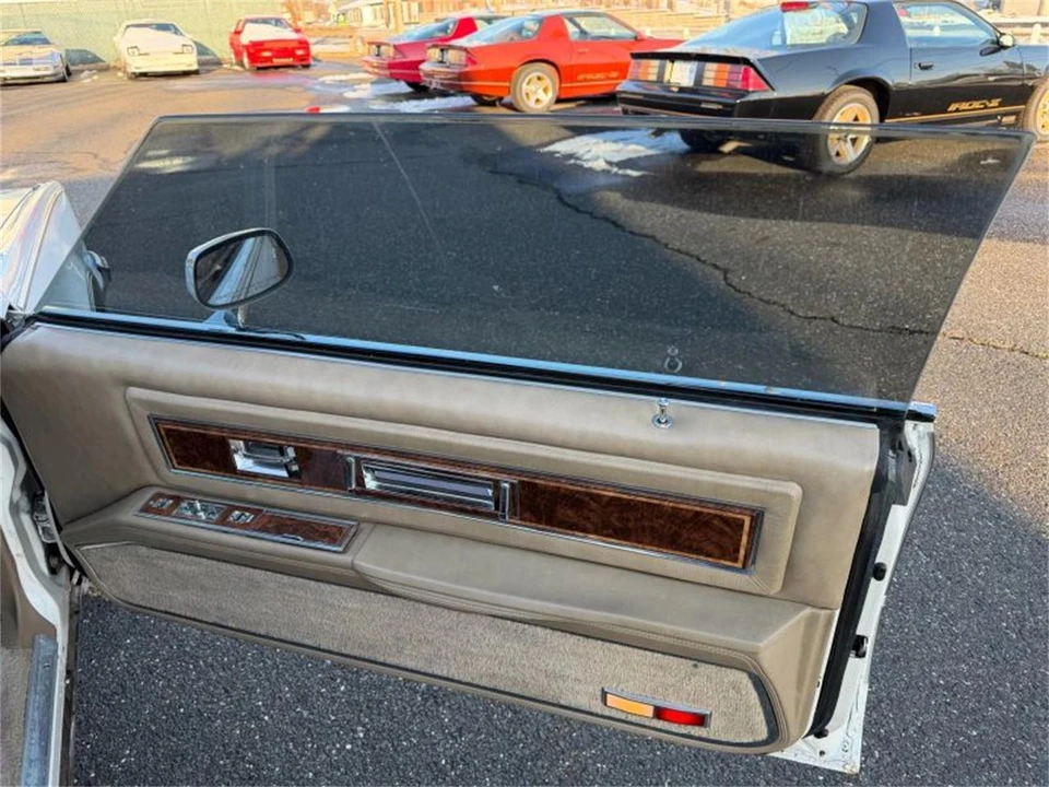 1985 Oldsmobile Toronado - Image 21 of 31