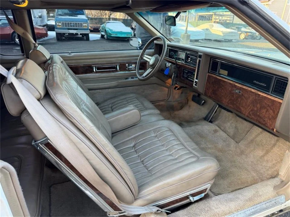 1985 Oldsmobile Toronado - Image 22 of 31