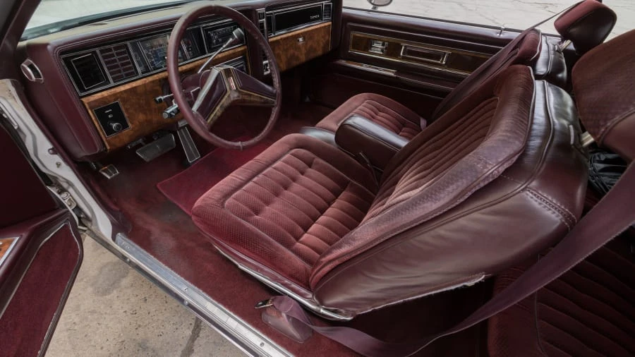 1985 Oldsmobile Toronado - Image 4 of 12