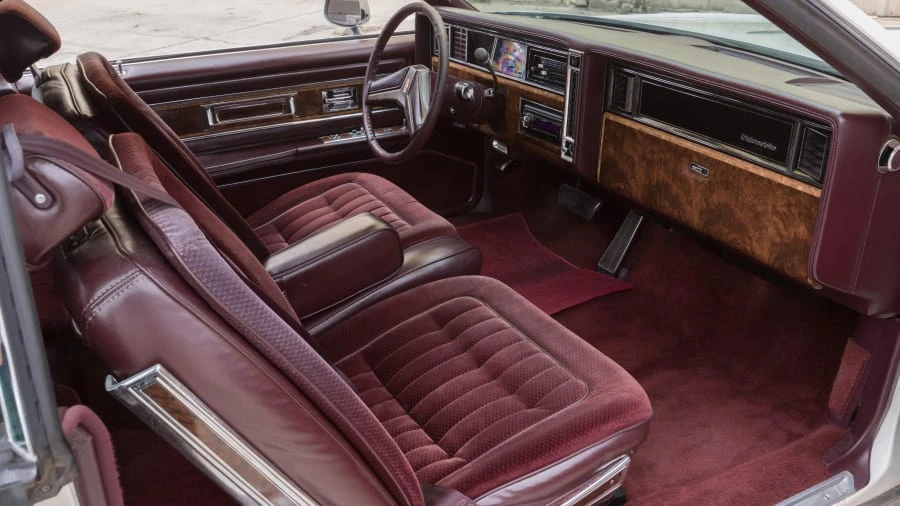1985 Oldsmobile Toronado - Image 5 of 12