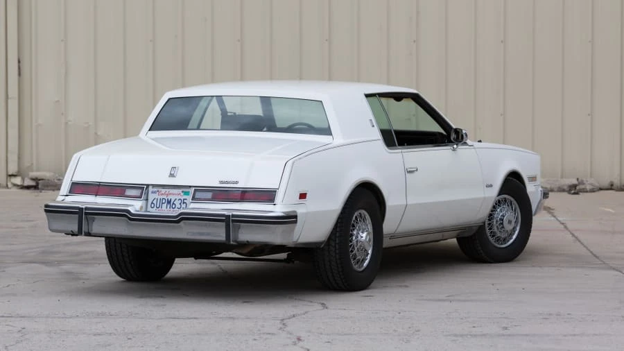 1985 Oldsmobile Toronado - Image 3 of 12