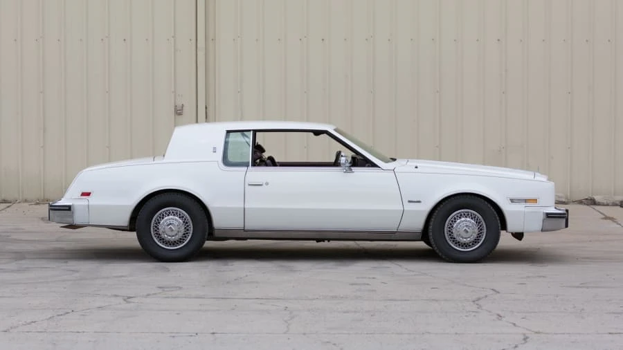 1985 Oldsmobile Toronado - Image 2 of 12