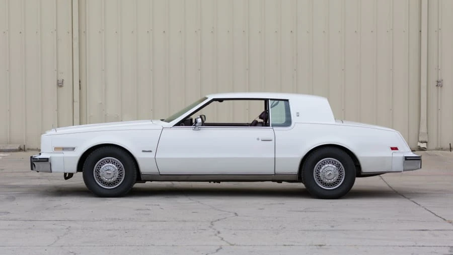 1985 Oldsmobile Toronado - Image 10 of 12