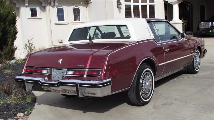 1985 Oldsmobile Toronado - Image 3 of 12