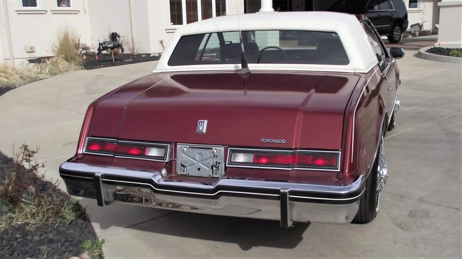 1985 Oldsmobile Toronado - Image 11 of 12