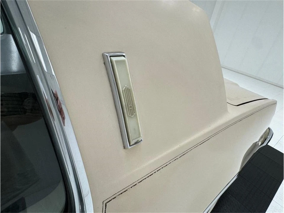 1985 Oldsmobile Toronado - Image 17 of 31