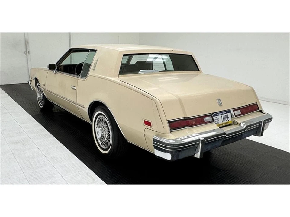 1985 Oldsmobile Toronado - Image 3 of 31