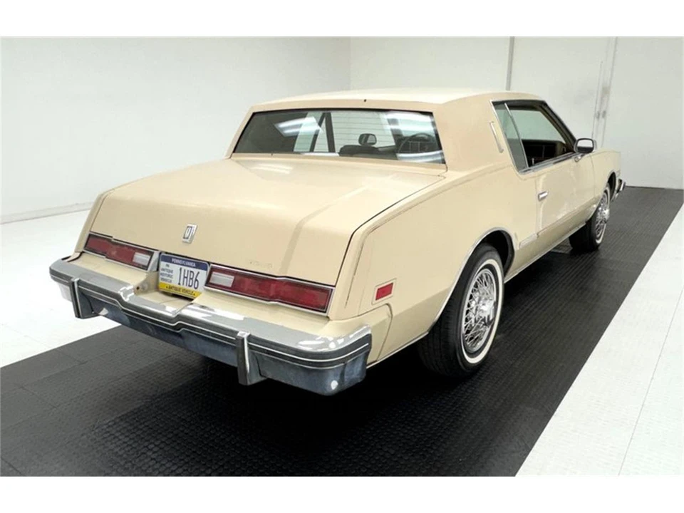1985 Oldsmobile Toronado - Image 5 of 31