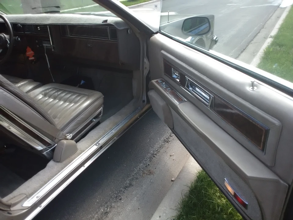 1985 Oldsmobile Toronado - Image 2 of 12