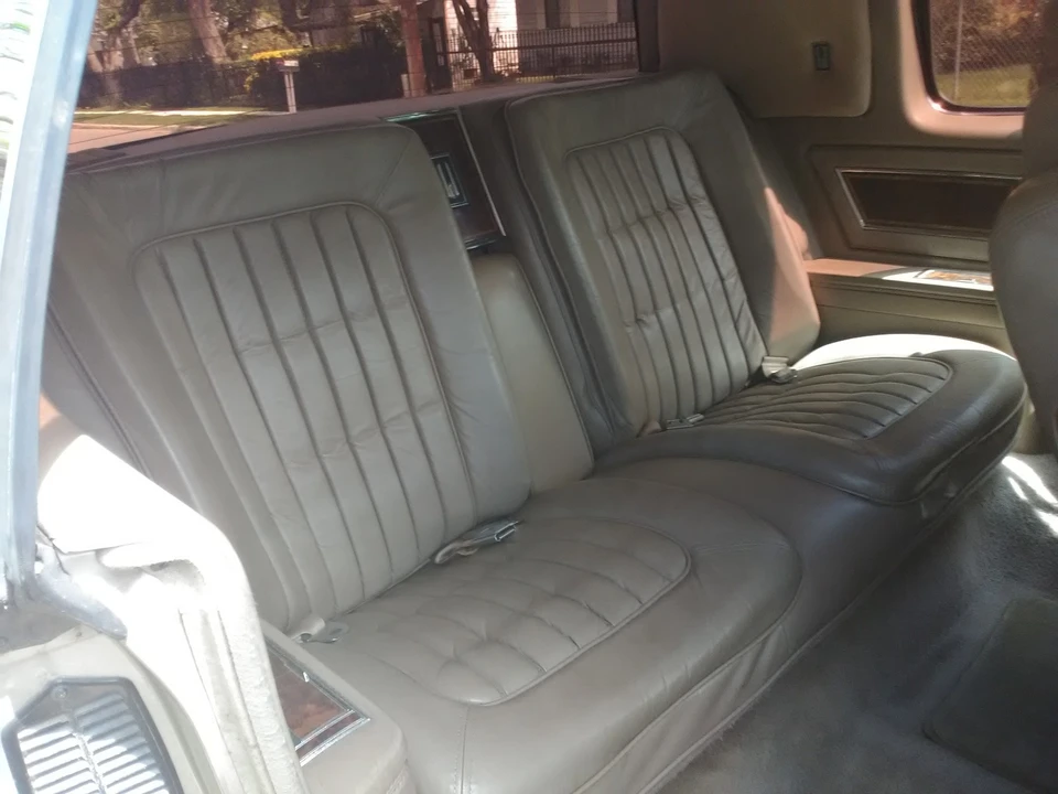 1985 Oldsmobile Toronado - Image 4 of 12