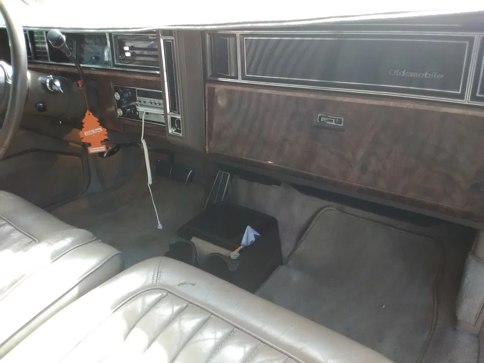 1985 Oldsmobile Toronado - Image 5 of 12