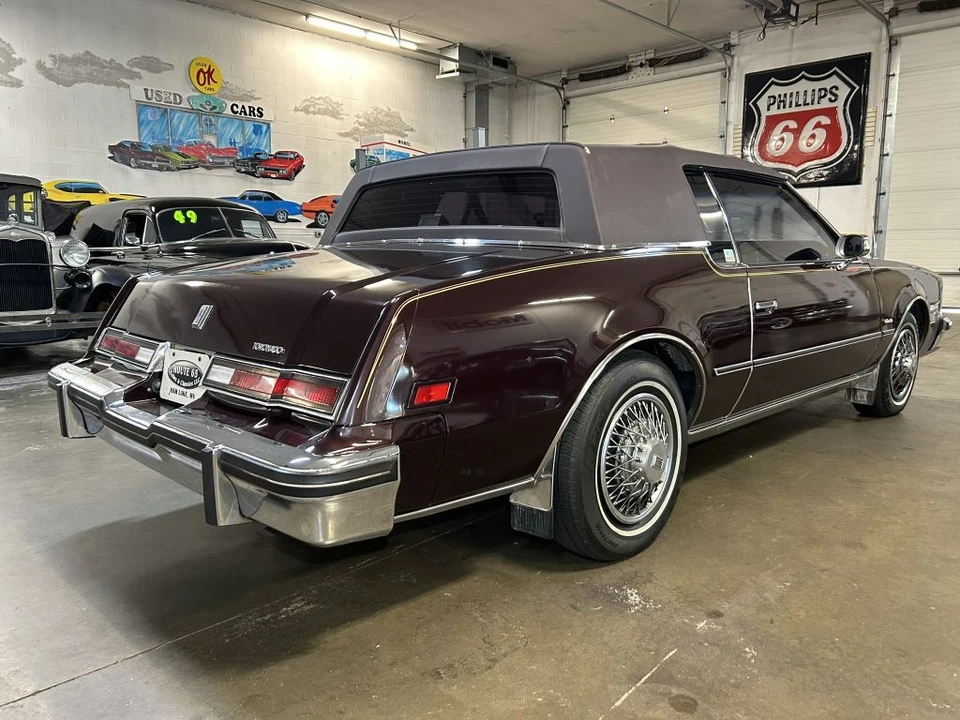 1985 Oldsmobile Toronado - Image 5 of 12