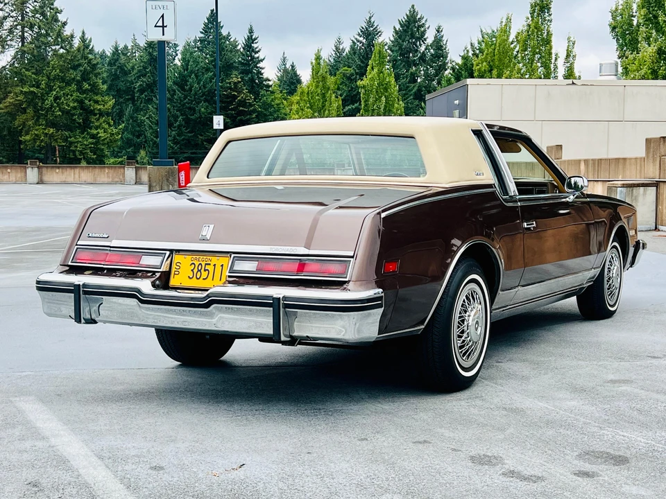 1985 Oldsmobile Toronado - Image 15 of 31