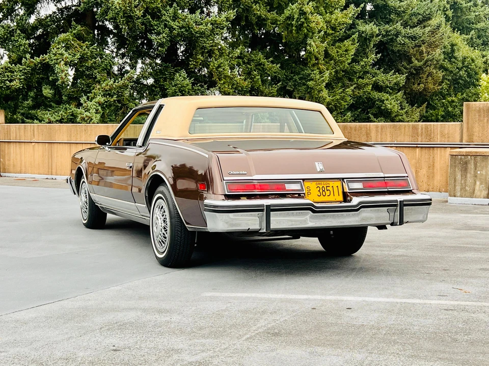 1985 Oldsmobile Toronado - Image 12 of 31
