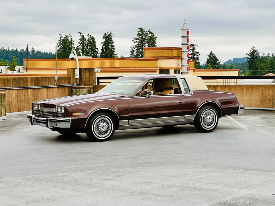 1985 Oldsmobile Toronado - Image 10 of 31