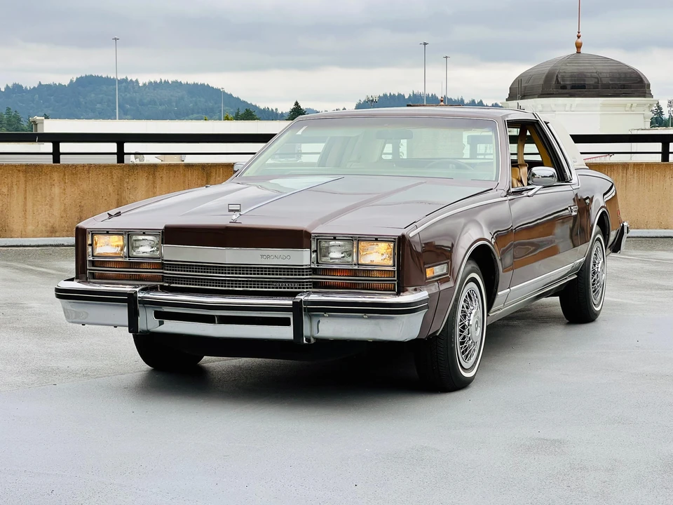 1985 Oldsmobile Toronado - Image 8 of 31