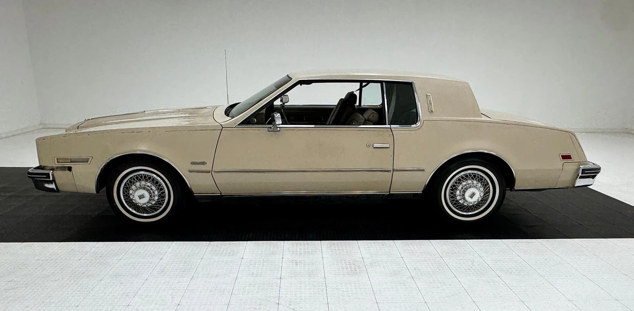 1985 Oldsmobile Toronado - Image 2 of 31